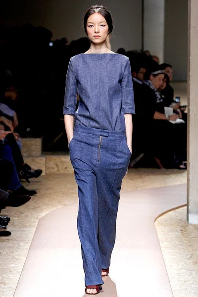 Look 12